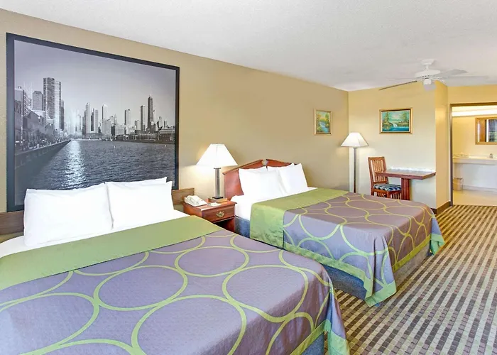 Super 8 By Wyndham Hotel Gurnee