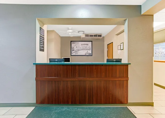 Hotel Super 8 By Wyndham 2*