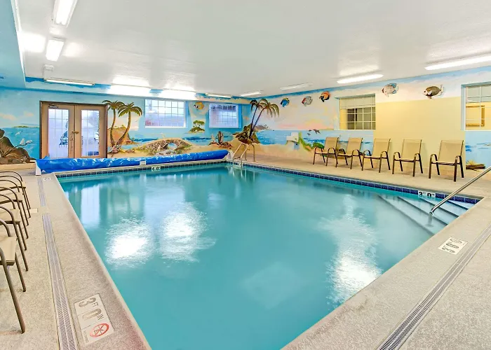 Super 8 By Wyndham Hotel 2*