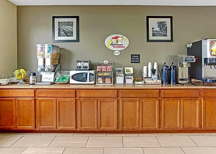 Super 8 By Wyndham Hotel Gurnee