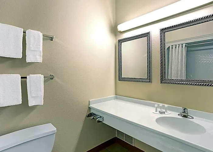 Super 8 By Wyndham Hotel Gurnee