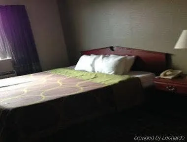 Super 8 By Wyndham Hotel 2*